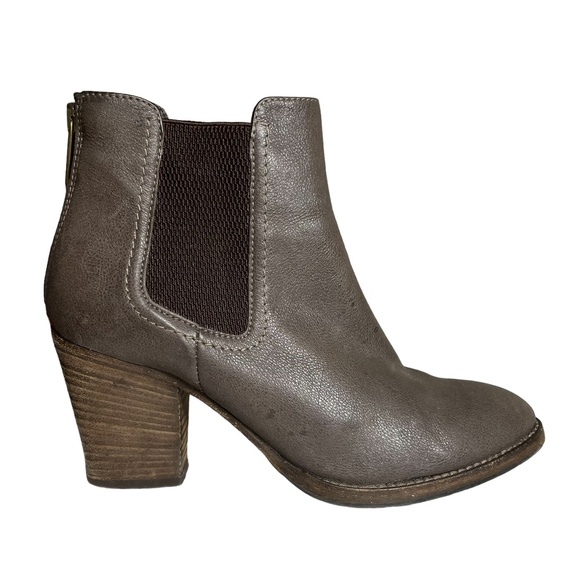 Aquatalia Leather Ankle Boots 6.5 Chelsea Booties Stacked Heel Brown Taupe - Picture 1 of 12